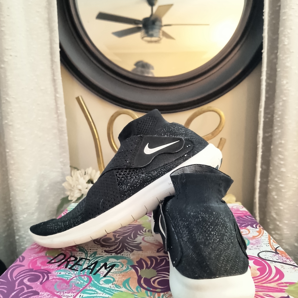 Nike Black Free Rn Motion Sneakers W9